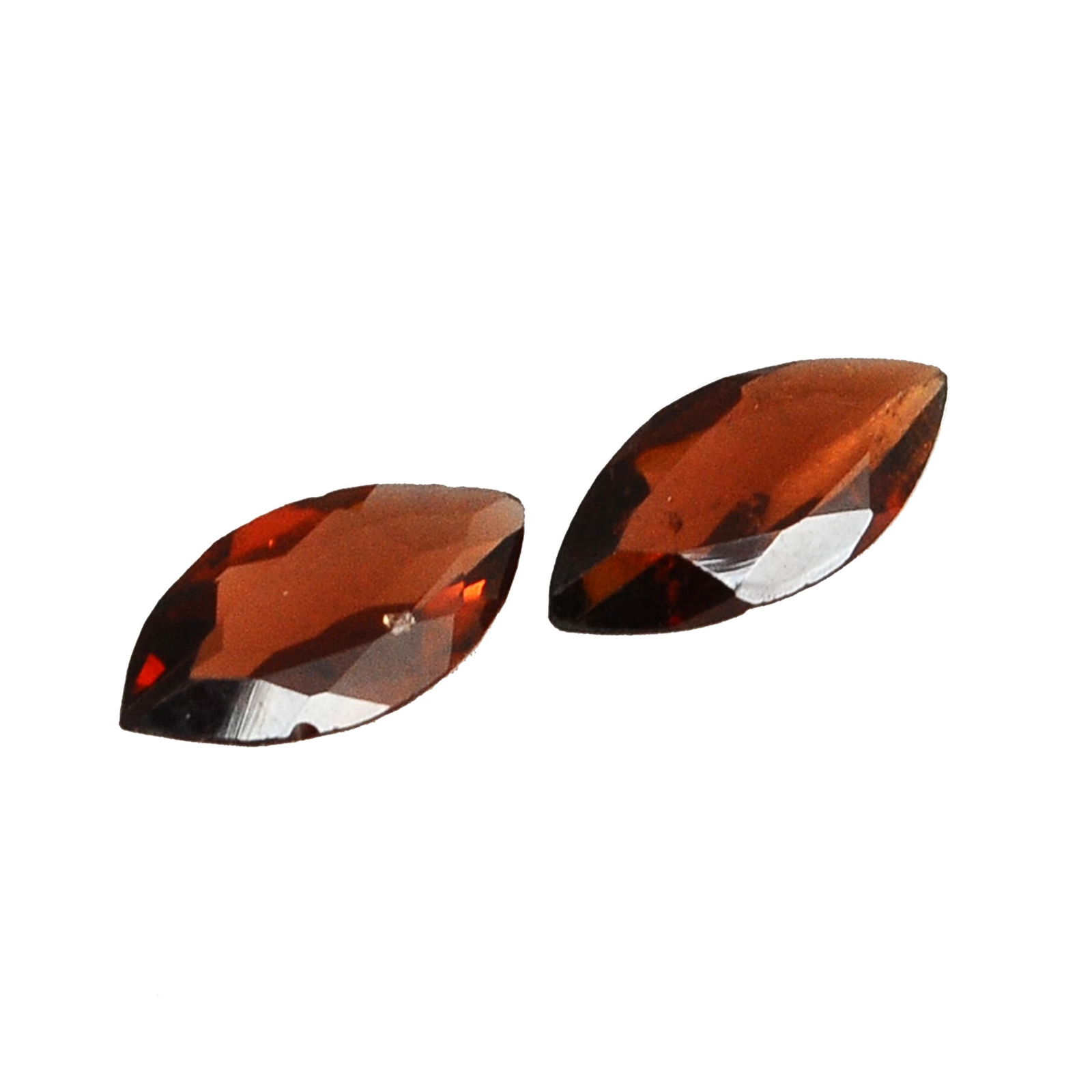 2.50 Carat Red Color Natural Marquise Garnet Loose Gemstone 2 Pieces: No Reserve! Title: 2.50 Carat Red Color Natural Marquise Garnet Loose Gemstone 2 Pieces Brand: Gems Trading Center Gemstones: Garnet Carat Weights: 2.5 Size/Dimensions: 2x10x5 Shipping: Domestic: Flat