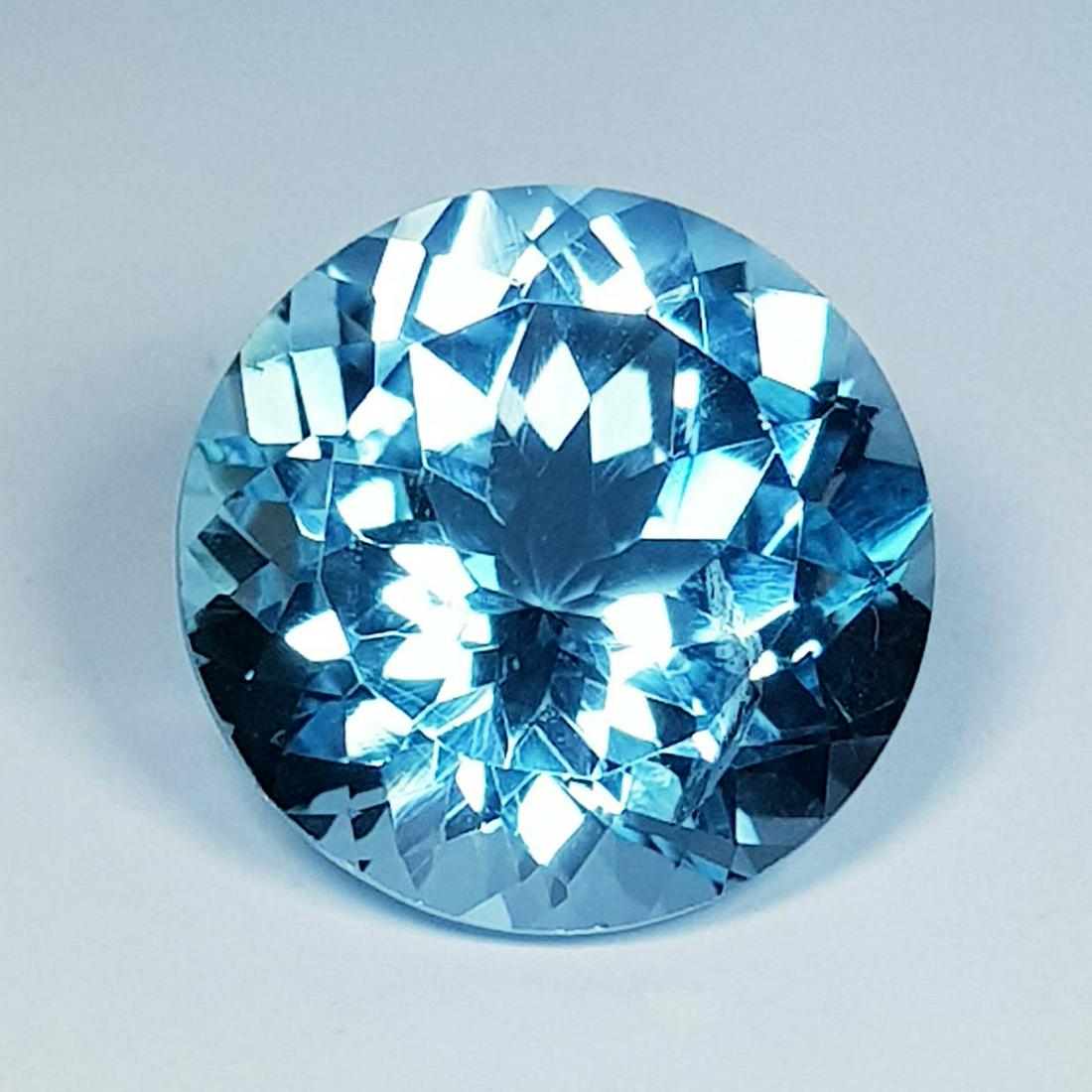 Natural Blue Topaz Round Cut 9.56 ct (1 of 5)