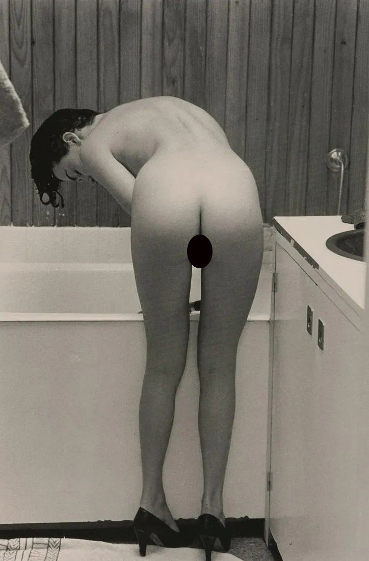 JEAN-FRANCOIS JONVELLE - Nude in the Bath: Artist: JEAN-FRANCOIS JONVELLE Print Title: Nude in the Bath Medium: Photoengraving Printed 1980â€™s in France Image size (inches) approx. 10.5 x 7” Jean-FranÃ§ois Jonvelle (1943-2002), w