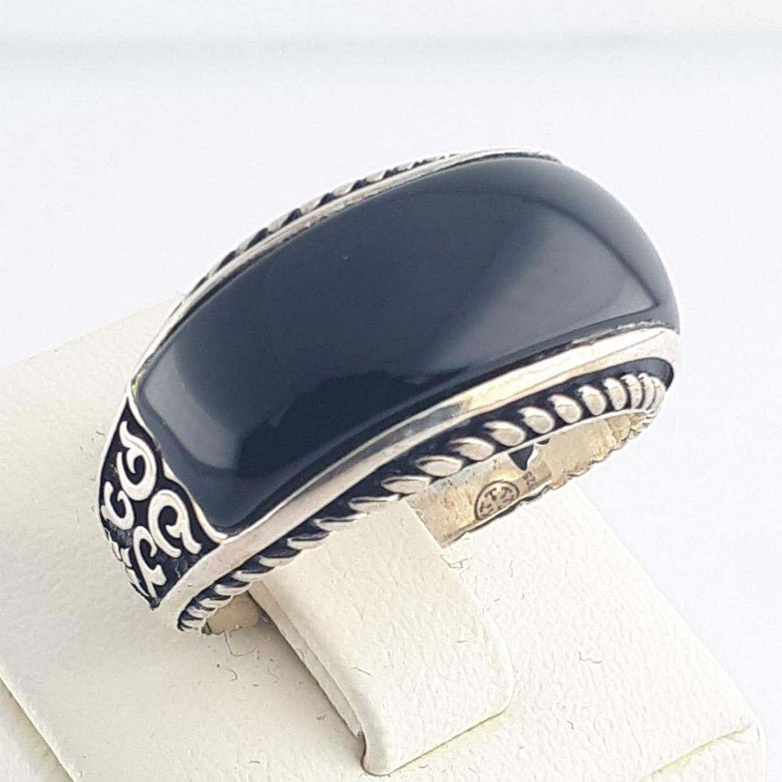 925 Sterling Silver - Ring: Ring Gender : Men Material : 925 Sterling Silver Stone : Onyx Weight : 8,96 gr Condition : NEW / Unused Size : US:10 , EU:62.1 , UK:T , D:20 mm Free resizing on demand Item no