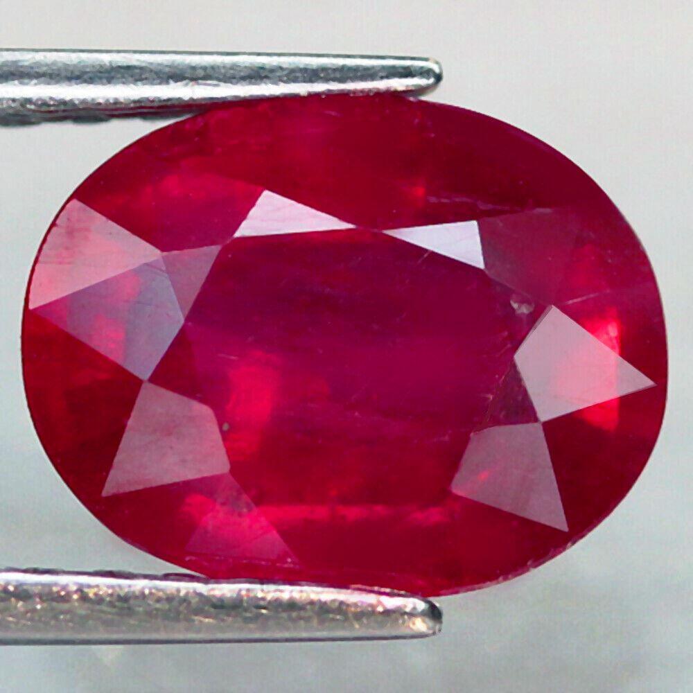 3,43 cts Natural Oval Blood Red Ruby (1 of 3)