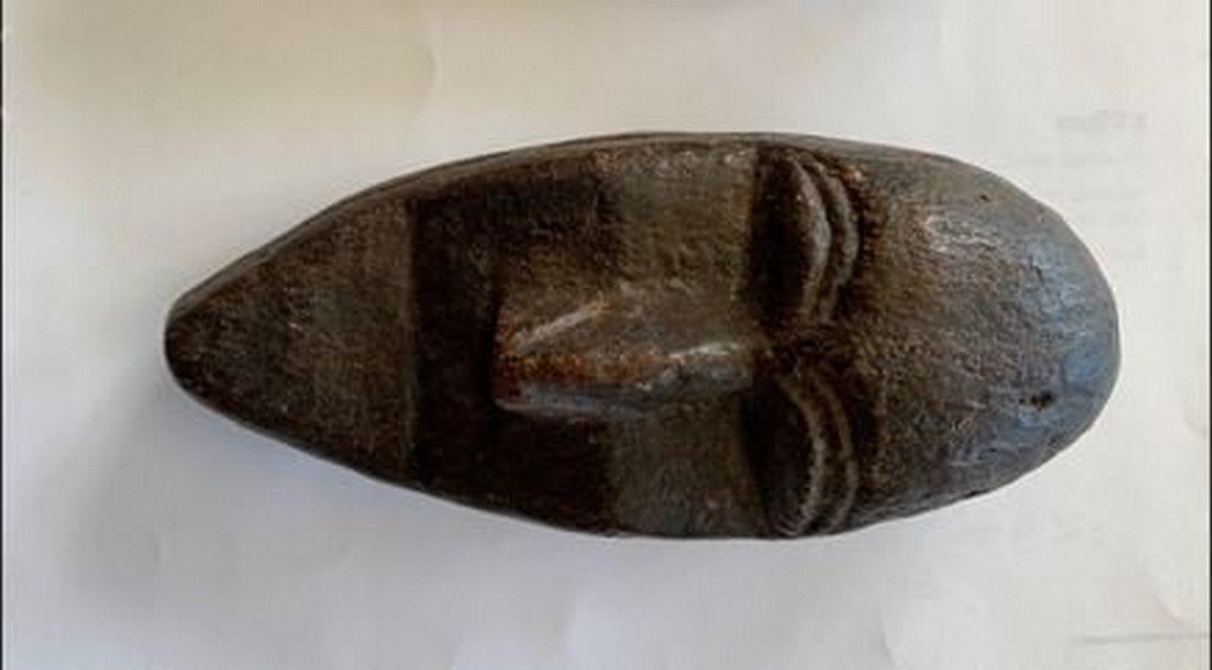 Miniature dan mask (1 of 1)