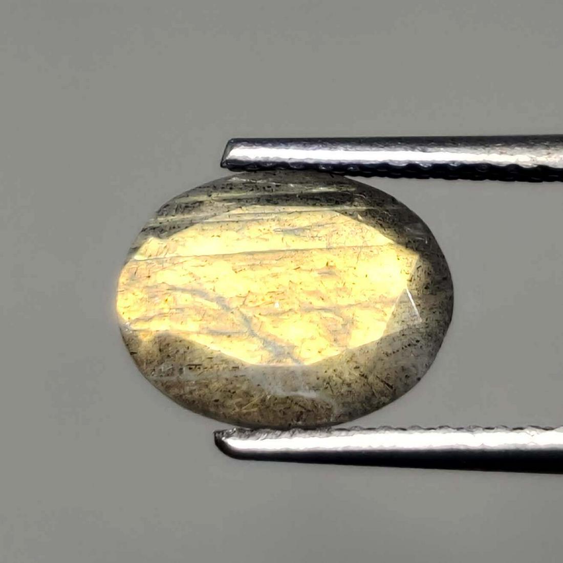 1.55 ct Natural Faceted Labradorite: No Reserve! Title: 1.55 ct Natural Faceted Labradorite Description: Gemstones: Labradorite Carat Weights: 1.55 ct Size/Dimensions: 9 X 7 mm Origin : Labrador Gemstone: Labradorite Quantity: 1 Ship
