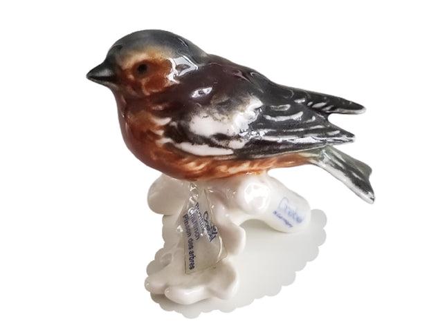 Vintage Goebel Germany Porcelain Robin Collectible Bird Figurine: Vintage Goebel W. Germany Porcelain Robin Collectible Bird Figurine Perfect vintage gift for the Goebel collector or Bird lover. This porcelain bird shines with brown and orange red body standing on a