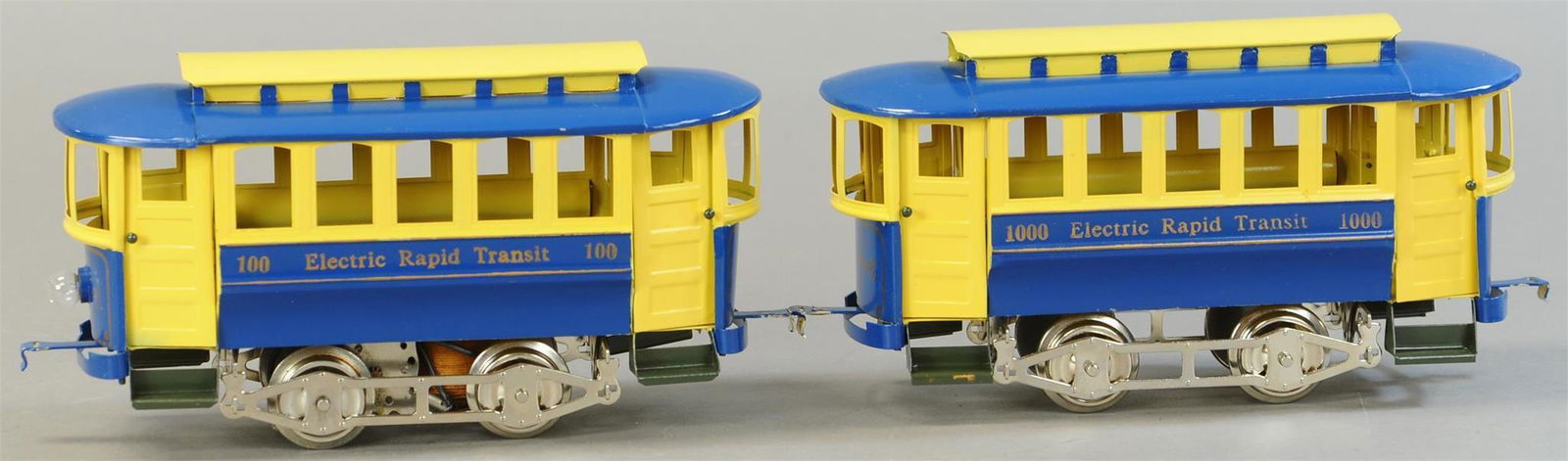 Lionel O three rail AC gauge tramway set 1000/100, motorized car+trailer, c10. (1 of 4)