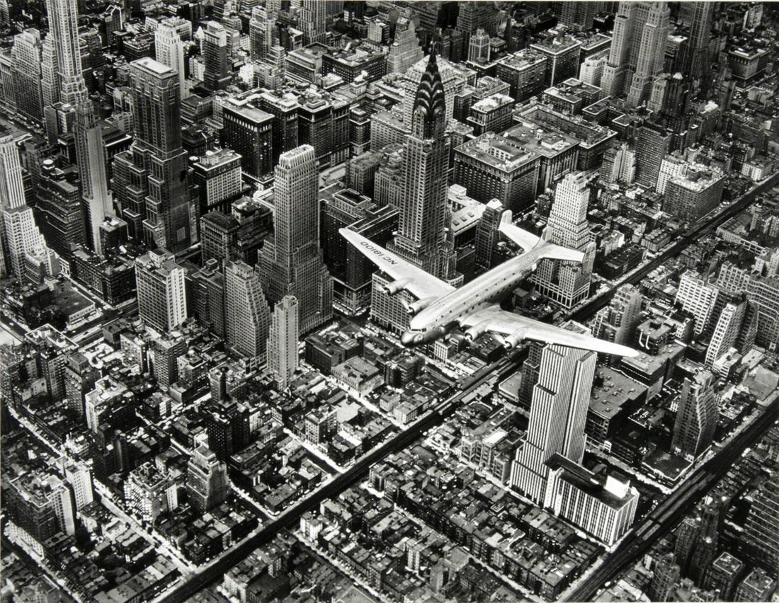 Margaret Bourke-White : DC-4 flying over Manhattan, 1939: Artist: Margaret Bourke-White Title: DC-4 flying over Manhattan, 1939 Date Printed: 2006 Medium: High Quality Photo Print with copyright granted by Time Inc./Getty Images Print Origin: Printed in Ital
