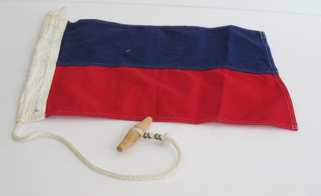Vintage nautical flag or pennant (1 of 1)
