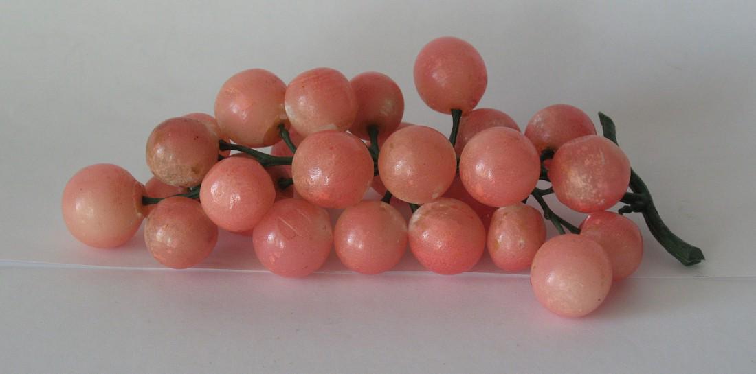 Vintage cluster of pink stone grapes (1 of 2)