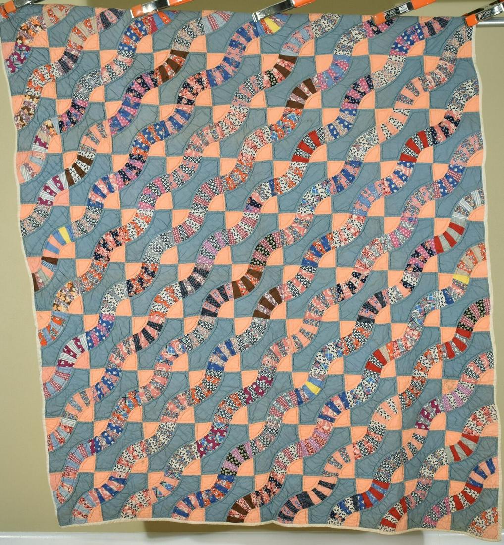 Graphic 30's Snail Trails Quilt (1 of 8)