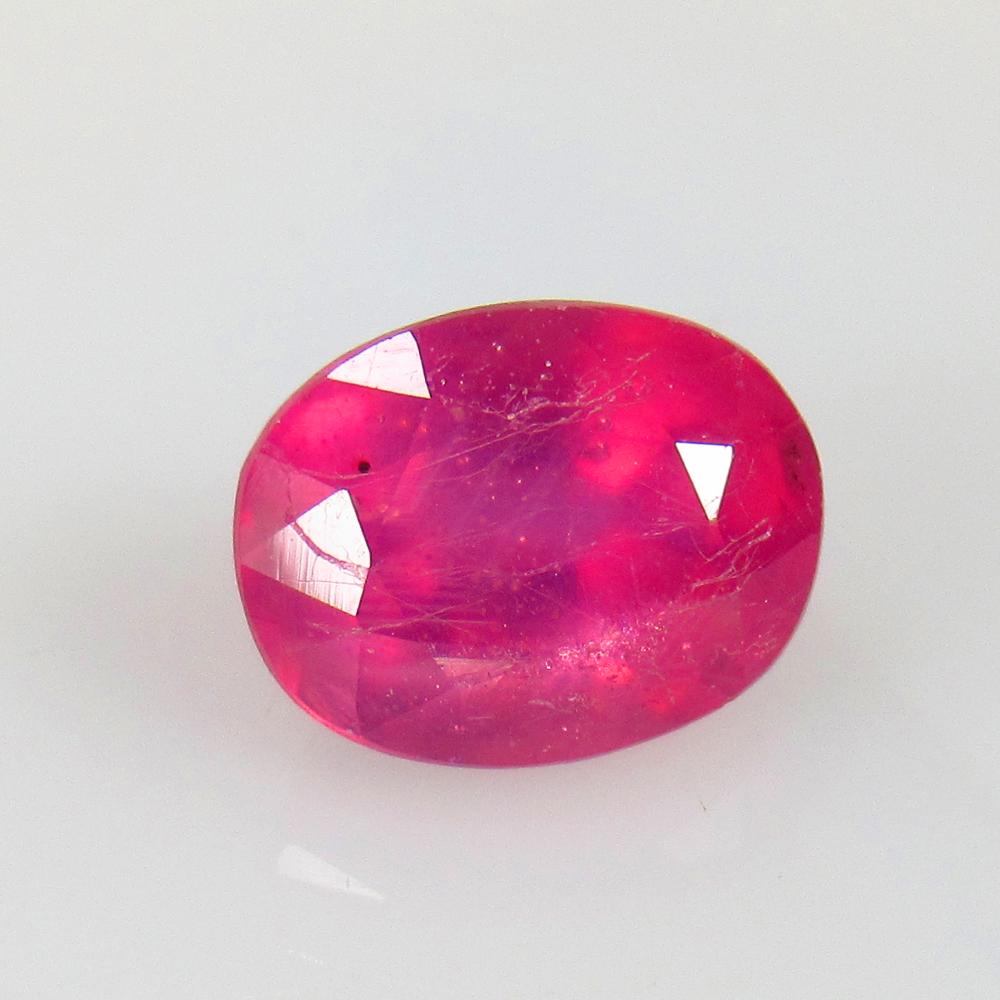 4.04 Ctw Natural Mozambique Red Ruby Oval Cut (1 of 2)