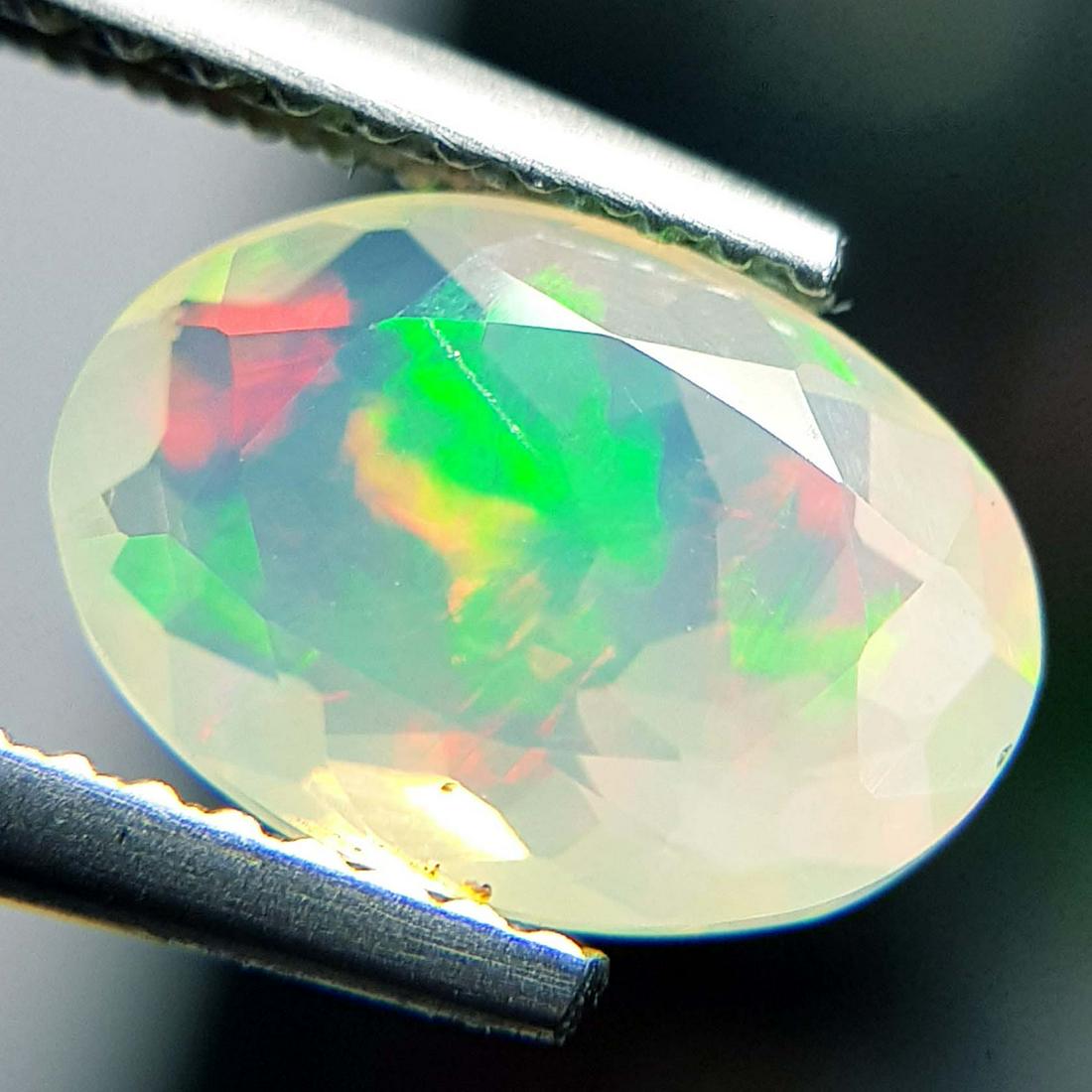 Natural Fire Opal Oval Cut 1.42 ct (1 of 4)