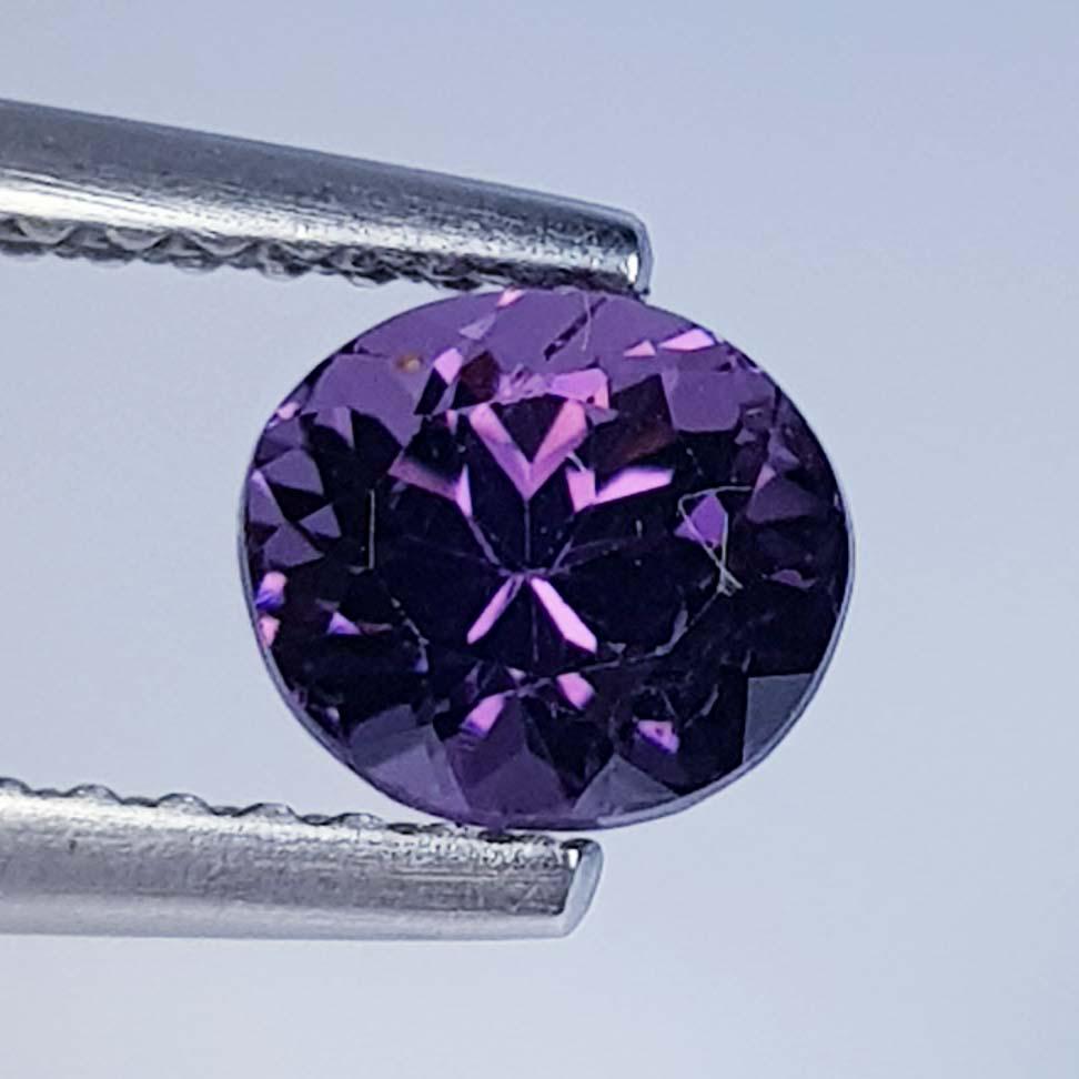 Natural Spinel Oval Cut 1.07 ct (1 of 4)