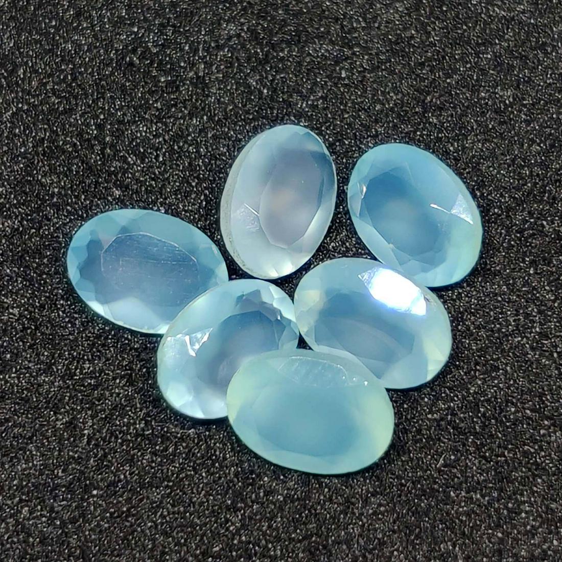 3.80 ct Natural Blue Chalcedony Lot: No Reserve! Title: 3.80 ct Natural Blue Chalcedony Lot Additional Info: Gemstones: Chalcedony Carat Weights: 3.80 ct Size/Dimensions: 7 x 5 mm Origin : India Materials: Chalcedony Weight Unit: Ct Ship