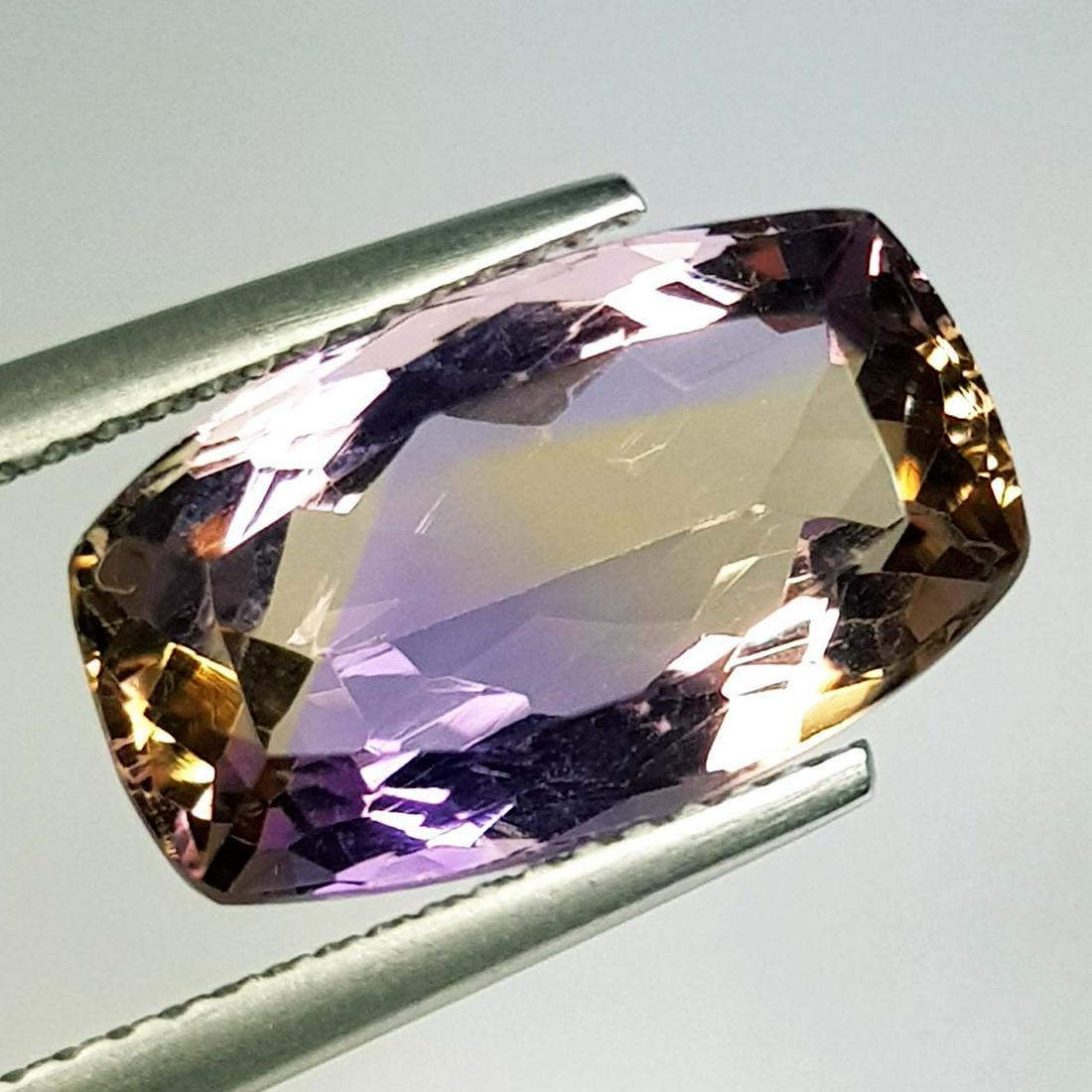 Natural Ametrine Cushion Cut 6.50 ct: No Reserve! Title: Natural Ametrine Cushion Cut 6.50 ct Color/Clarity: IF - VVS Gemstones: Gemstones Carat Weights: 6.5 Size/Dimensions: 15.00 x 9.00 x 6.80 Additional Information: Cushion - Brazil Sh