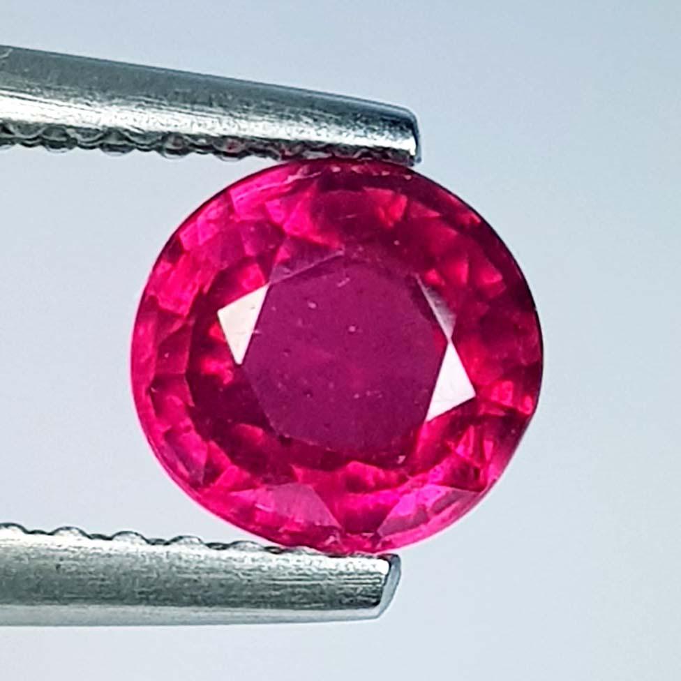 1.10 Ct  Natural Ruby Round Cut (1 of 4)