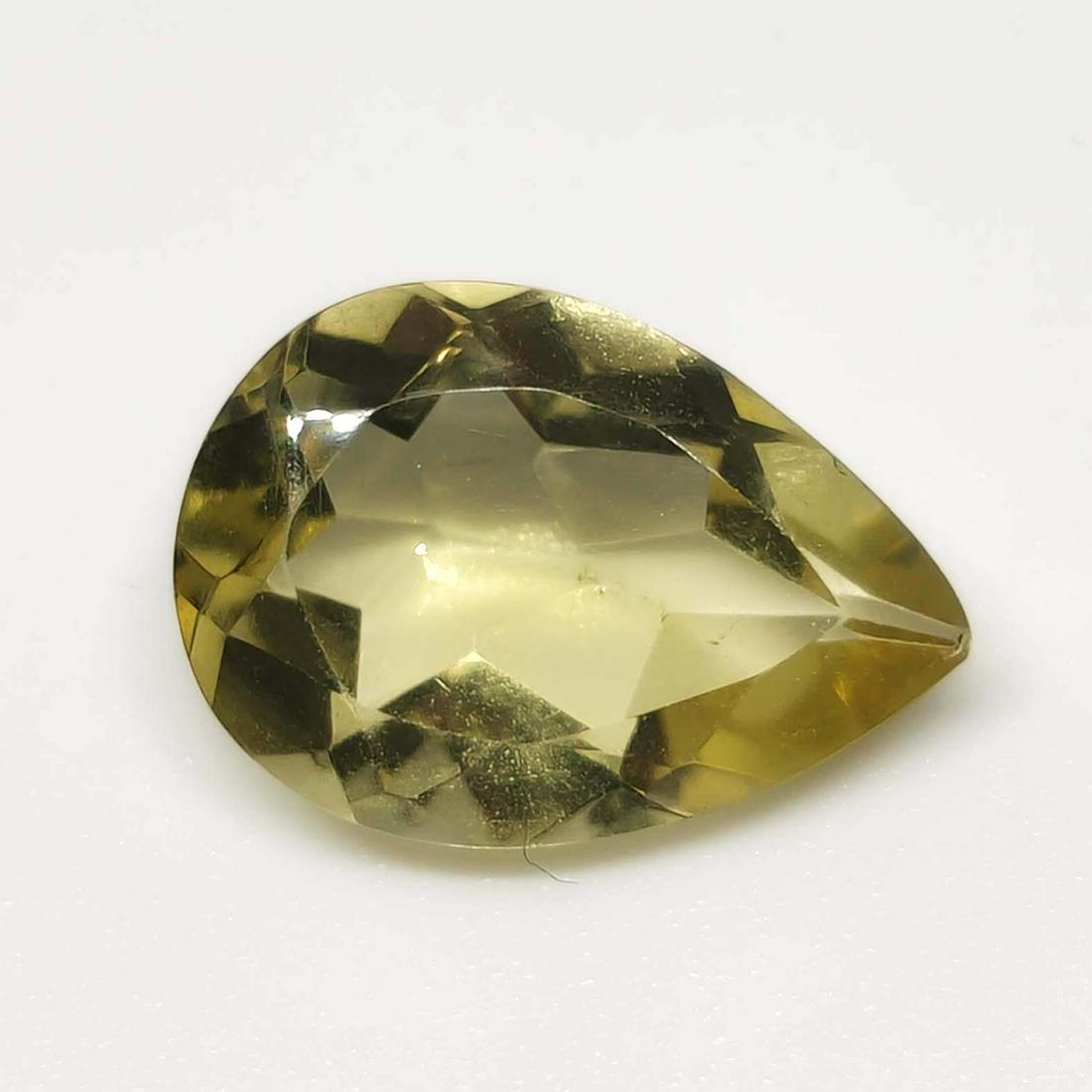 3.90 ct Natural Green Lemon Quartz: No Reserve! Title: 3.90 ct Natural Green Lemon Quartz Additional Info: Gemstones: Natural Lemon Quartz Carat Weights: 3.90 ct Size/Dimensions: 13 x 9 x 5 mm Materials: Quartz Weight Unit: Ct Shipping: