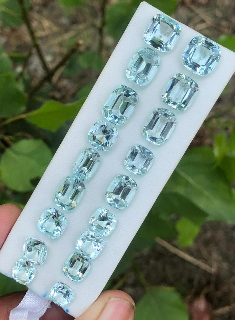 54 Carats Natural Light Blue Aquamarine Gemstone Lot (1 of 5)