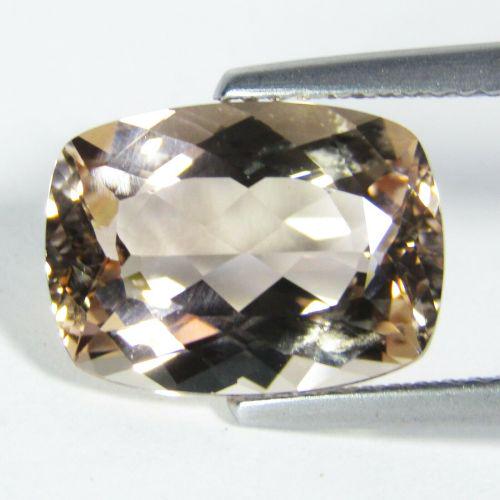 Natural Morganite 0.95ct Cushion Cut Salmon Peach Pink VVS: Title: Natural Morganite 0.95ct Cushion Cut Salmon Peach Pink VVS Additional Information: 1 x Natural Morganite 0.95ct Cushion Cut Salmon Peach Pink VVS - Shape: Cushion Cut - Weight: 0.95ct - Colour: