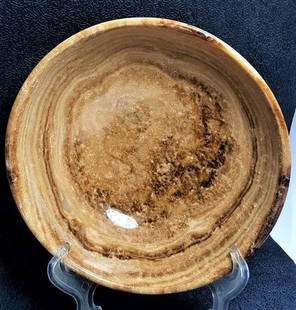 Chocolate Calcite bowl - 313.6 Grams: Title: Chocolate Calcite bowl - 313.6 GramsGemstones: MineralCarat Weights: 313.6 GramsSize/Dimensions: 150X51 mmAdditional Info: Chocolate Calcite bowl - 313.6 Grams Reserve: $100.00 