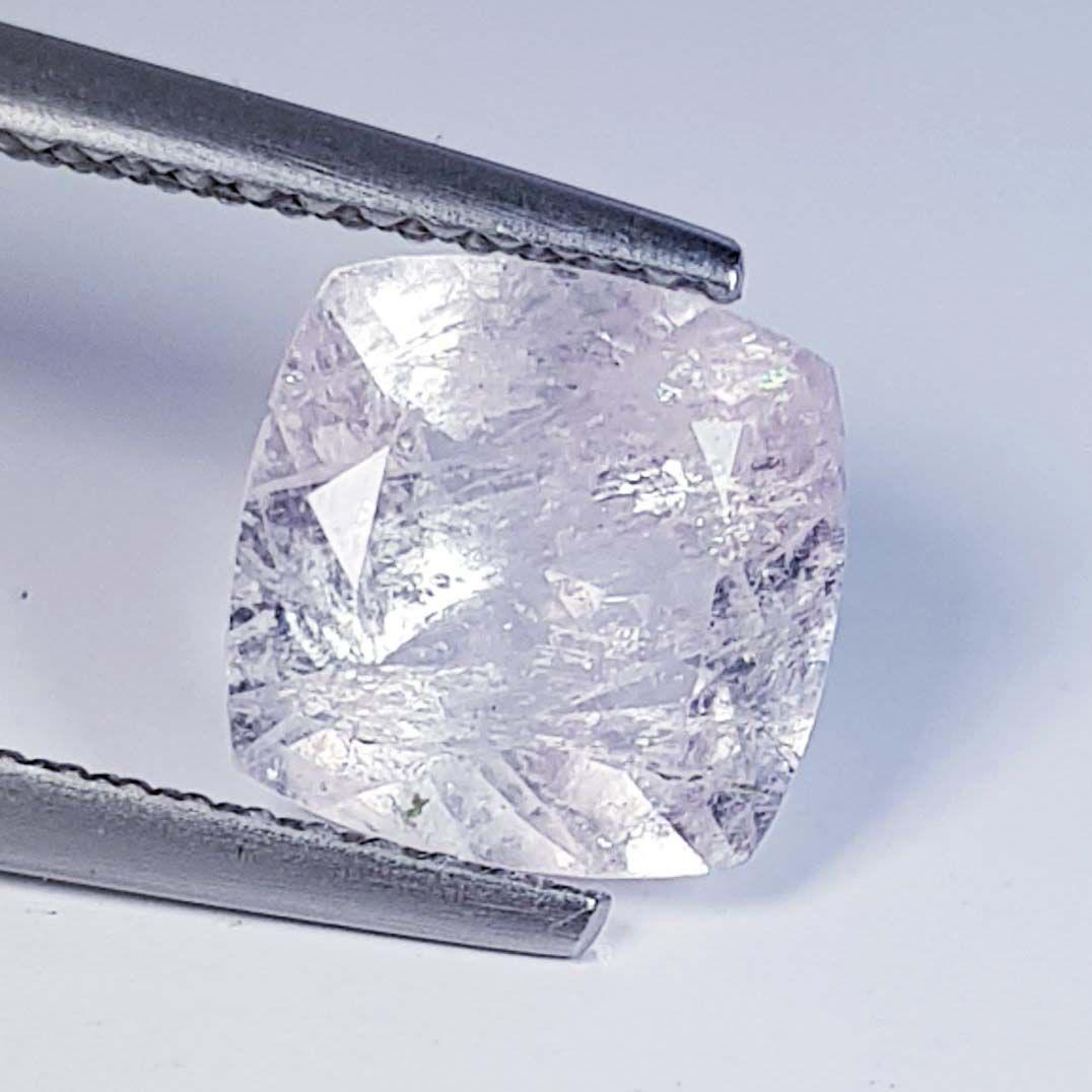 Natural Morganite Cushion Cut 2.07 ct: No Reserve! Title: Natural Morganite Cushion Cut 2.07 ct Color/Clarity: SI - SI-1 Carat Weight: 2.07 Size/Dimensions: 8.10 x 8.10 x 4.70 Additional Information: Cushion - Brazil Shipping: Domestic: