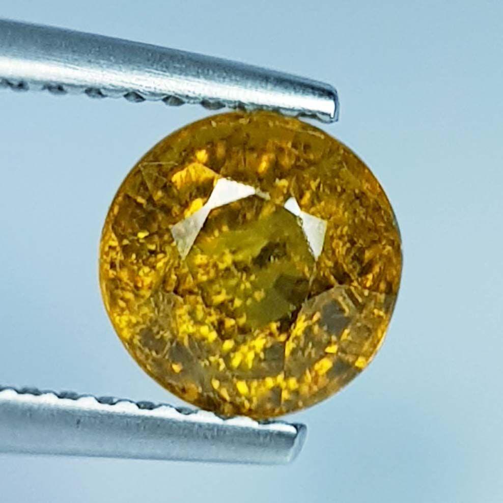 Natural Mali Garnet Round Cut - 1.78 ct: No Reserve! Title: Natural Mali Garnet Round Cut - 1.78 ct Color/Clarity: SI Carat Weight: 1.78 Size/Dimensions: 6.80 x 6.80 x 5.00 Additional Information: Round - Mali Shipping: Domestic: Flat-rate