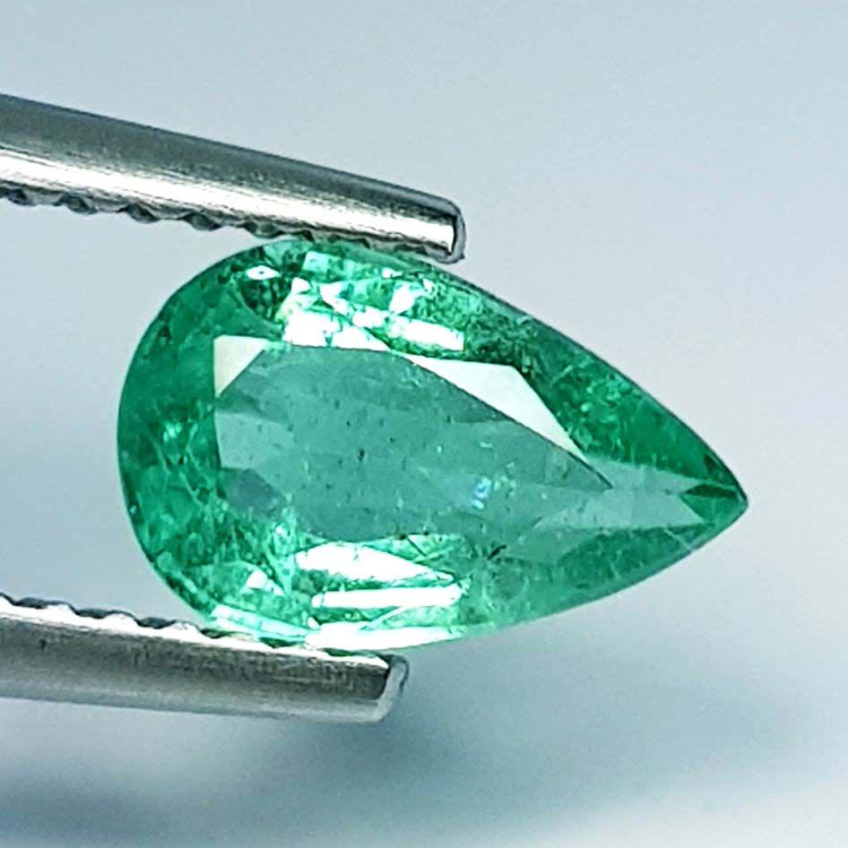 Natural Emerald Pear Cut 1.07 ct (1 of 4)