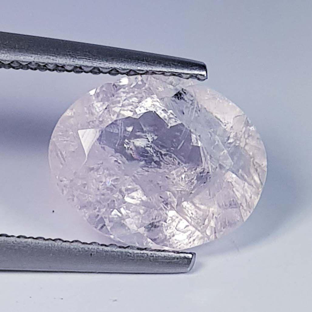 Natural Morganite Oval Cut 2.84 ct: No Reserve! Title: Natural Morganite Oval Cut 2.84 ct Color/Clarity: SI - SI-1 Carat Weight: 2.84 Size/Dimensions: 10.50 x 8.50 x 5.60 Additional Information: Oval - Brazil Shipping: Domestic: Flat-
