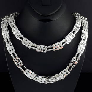 925 Sterling Silver - Necklace: Necklace Gender : Men Material : 925 Sterling Silver TotaL Weight :101,41 gr Lenght :66 cm Width :7,9 mm Condition : New / Unused Item no:A330 -- SHIPMENT -- Items will be shipped with