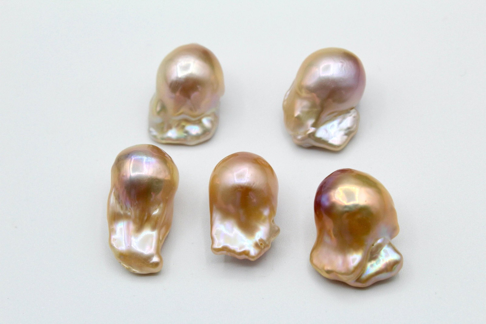 5 Pcs Fireball Natural Pink Purple Rainbow Flameball: Item: PL28 Baroque Pearl The price is For Whole Lot Shape: flamball baroque Size: Largest: 26 x 13 mm Smallest: 22 x 18 mm Luster: very good Body: clean Quality: AAAA+ color : natural metallic color M