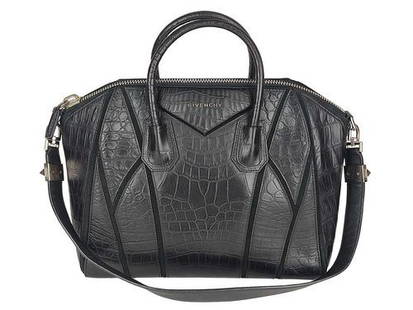 GIVENCHY Large "Antigona" bag - in crocodile effect leather: Title: GIVENCHY Large "Antigona" bag - in crocodile effect leatherMaterials: LeatherSize: Length 34 cm, Height 28 cm, Depth 18 cm, Shoulder strap 28 cmAdditional Information: (4250/B). Large Antigona
