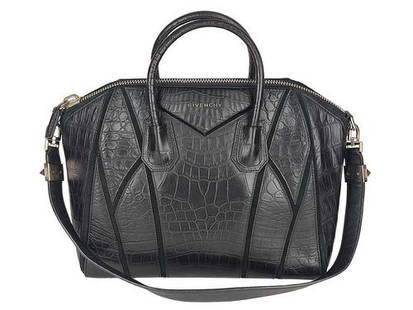 GIVENCHY Large "Antigona" bag - in crocodile effect leather: Title: GIVENCHY Large "Antigona" bag - in crocodile effect leatherMaterials: LeatherSize: Length 34 cm, Height 28 cm, Depth 18 cm, Shoulder strap 28 cmAdditional Information: (4250/B). Large Antigona