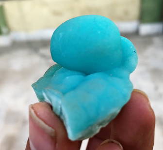 Natural & Unheated~ Blue Aragonite Var Azurite Mineral Specimen: Title: Natural & Unheated~ Blue Aragonite Var Azurite Mineral SpecimenColor: BlueGemstone Type: Mineral SpecimenCarat Weight: 193.30 CtsSize/Dimensions: 50x35x23 mm Reserve: $100.00 