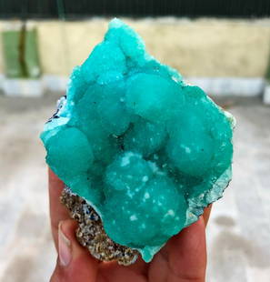 Natural & Unheated~ Blue Aragonite Mineral Specimen: Title: Natural & Unheated~ Blue Aragonite Mineral SpecimenColor: BlueGemstone Type: Mineral SpecimenCarat Weight: 914.30 CtsSize/Dimensions: 90x65x33 mm Reserve: $200.00 Shipping:Domestic: