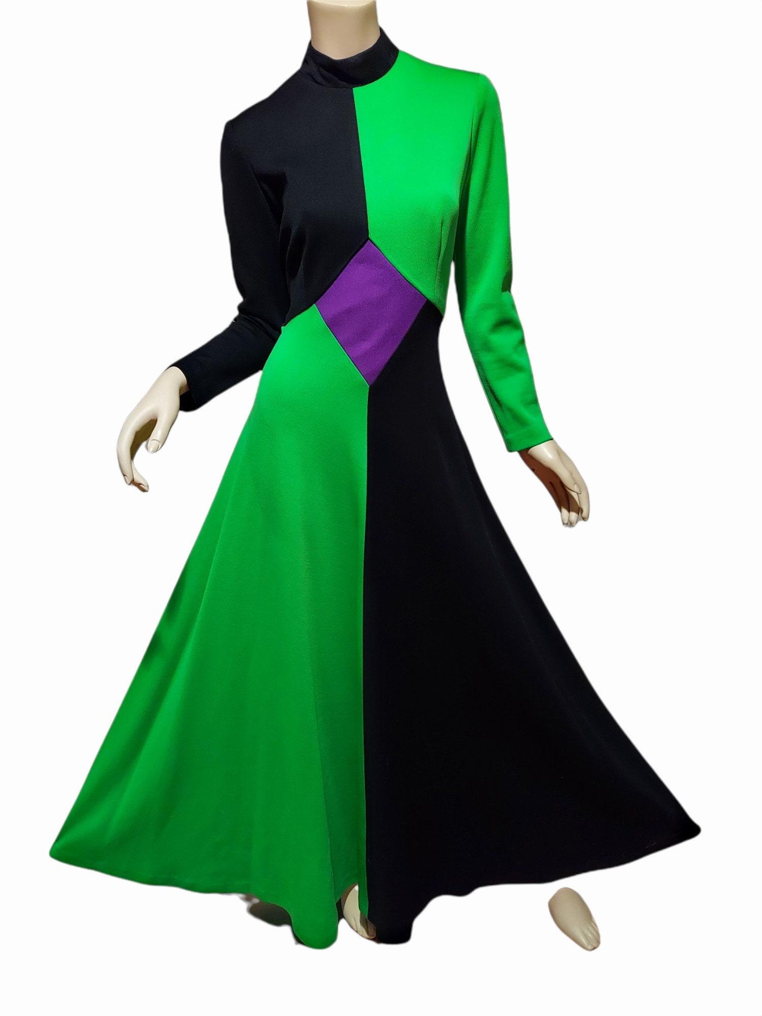 Vtg 1970 Julie Miller Harlequin Color Block Maxi Dress/Gown: Stunning Maxi Trapeze dress in knit from Julie Miller Scovill zipper Quality Blend Knit color Block and truly Beautiful The Combo colors with the Harlequin middle purple are smashingly Gorgeous. This 