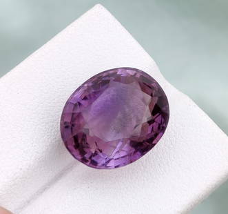 14.35 Carat Gorgeous Natural Amethyst Gemstone: Title: 14.35 Carat Gorgeous Natural Amethyst Gemstone Carat Weights: 14.35 Carat Size/Dimensions: 15x12x9 mm Origin: Africa Treatment: Natural Reserve: $40.00 Shipping:Domestic: Flat-rate of $10.00