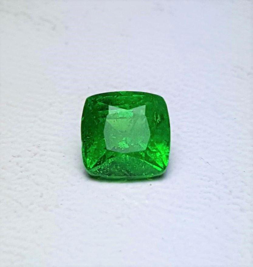 2 Carats Top Grade Tsavorite Garnet: Title: 2 Carats Top Grade Tsavorite Garnet Gemstones: Emerald Carat Weights: 4.7 Carats Size/Dimensions: 7X7X5 mm Additional Info: 2 Carats Top Grade Tsavorite Garnet Reserve: $420.00 Shipping: