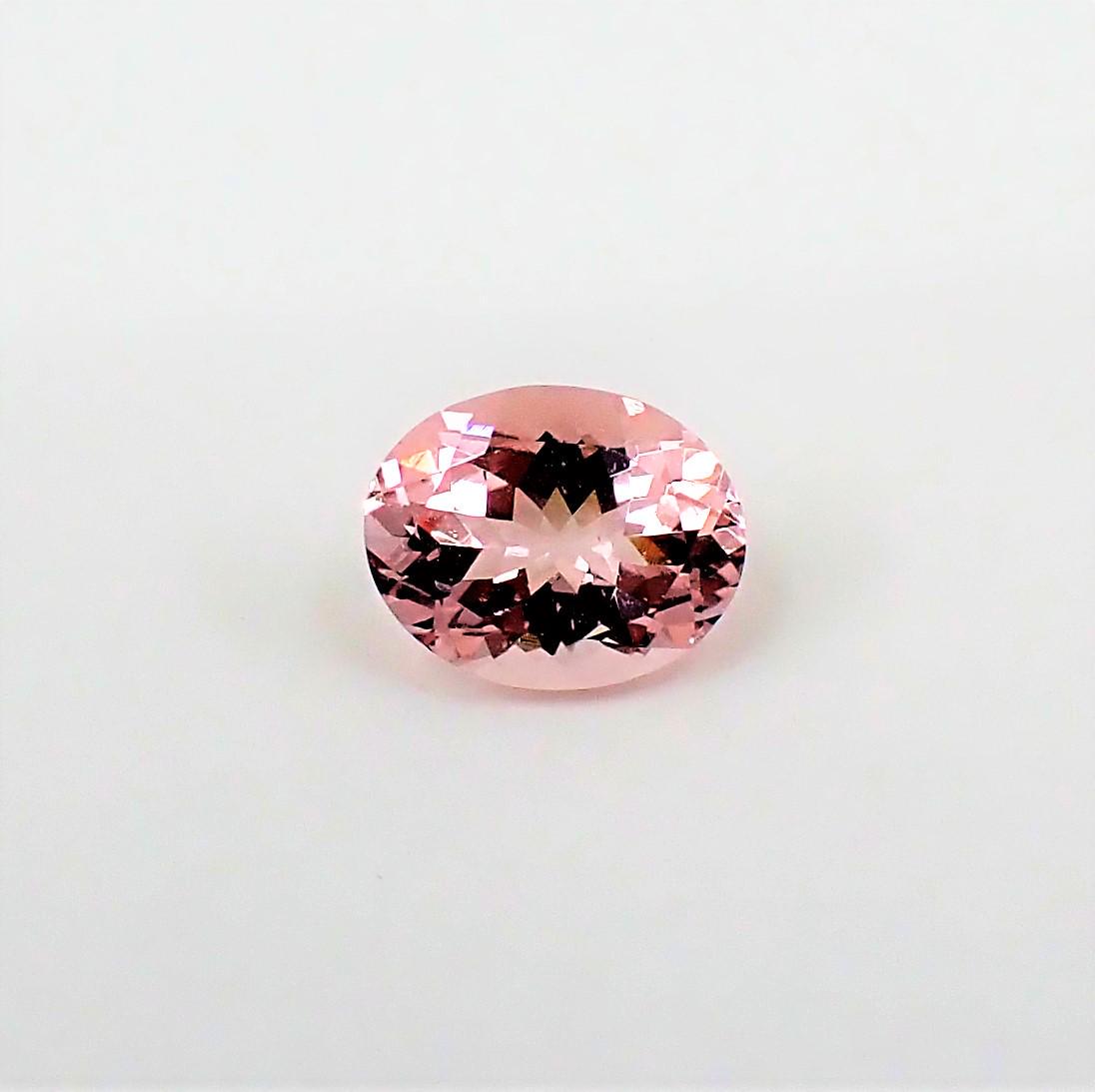 Morganite 2.35 ct - 8 x 10 MM (1 of 8)