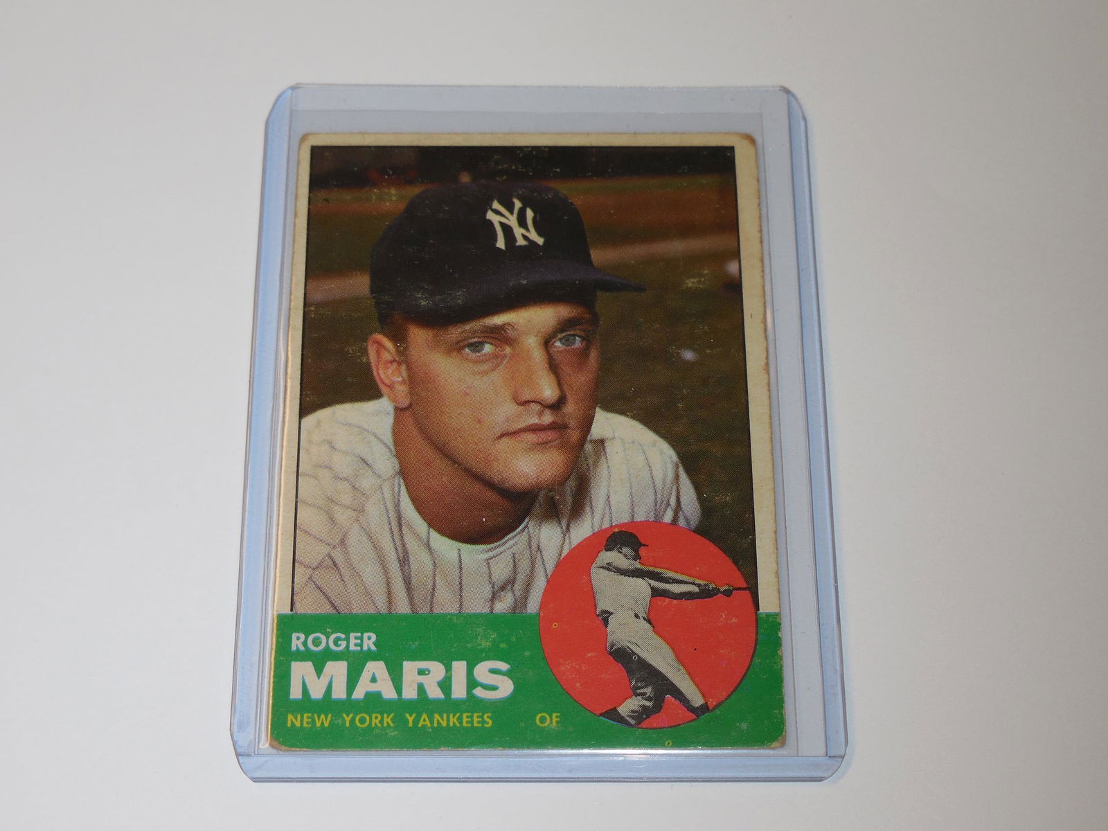 1963 TOPPS #120 ROGER MARIS VINTAGE YANKEES (1 of 2)