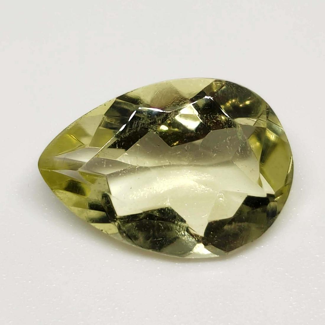 4.25 ct Natural Green Lemon Quartz: No Reserve! Title: 4.25 ct Natural Green Lemon Quartz Additional Information: Gemstones: Natural Lemon Quartz Carat Weights: 4.25 ct Size/Dimensions: 14 x 10 x 5 mm Materials Techniques: Quartz Weight