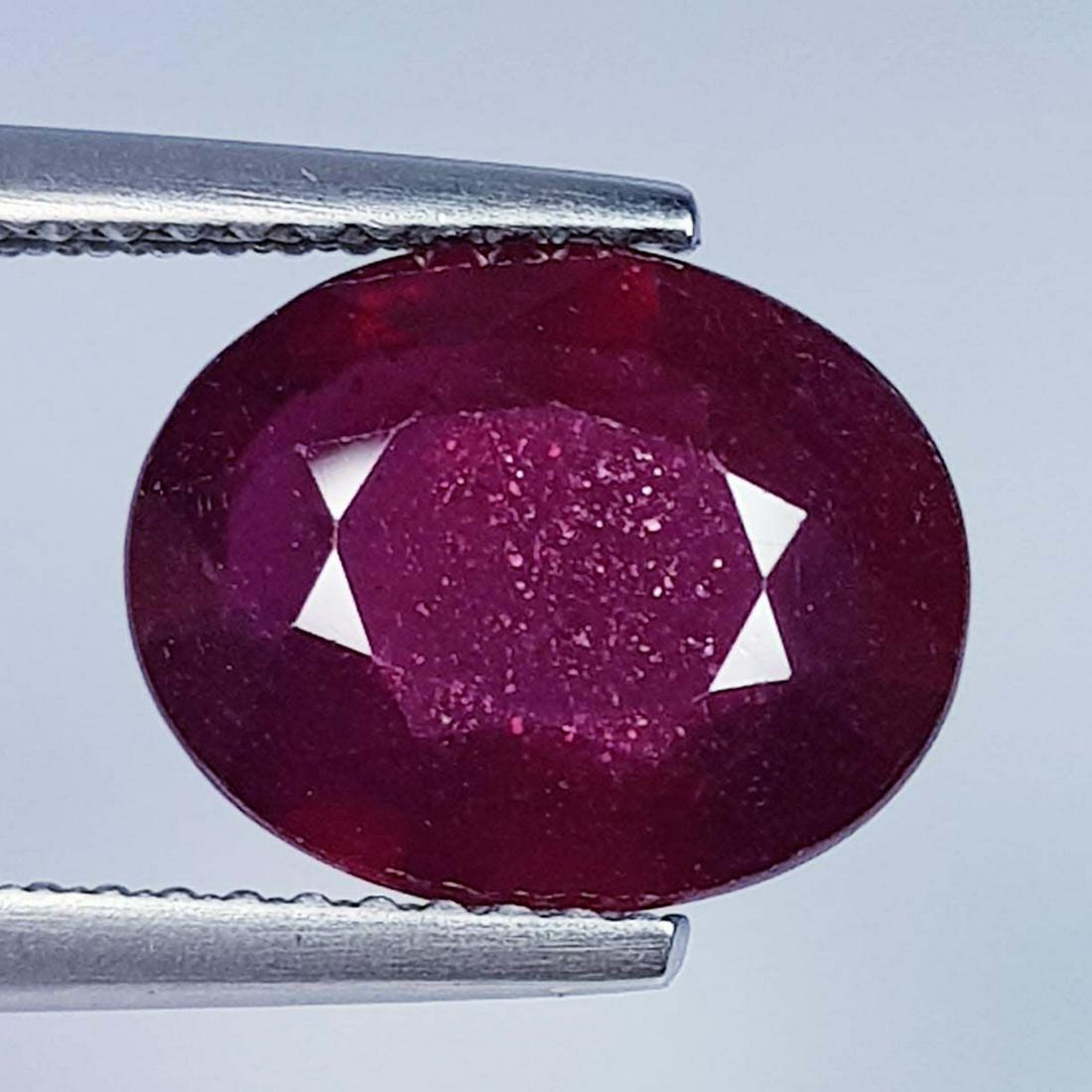 4.28 Ct  Natural Ruby Oval Cut (1 of 5)