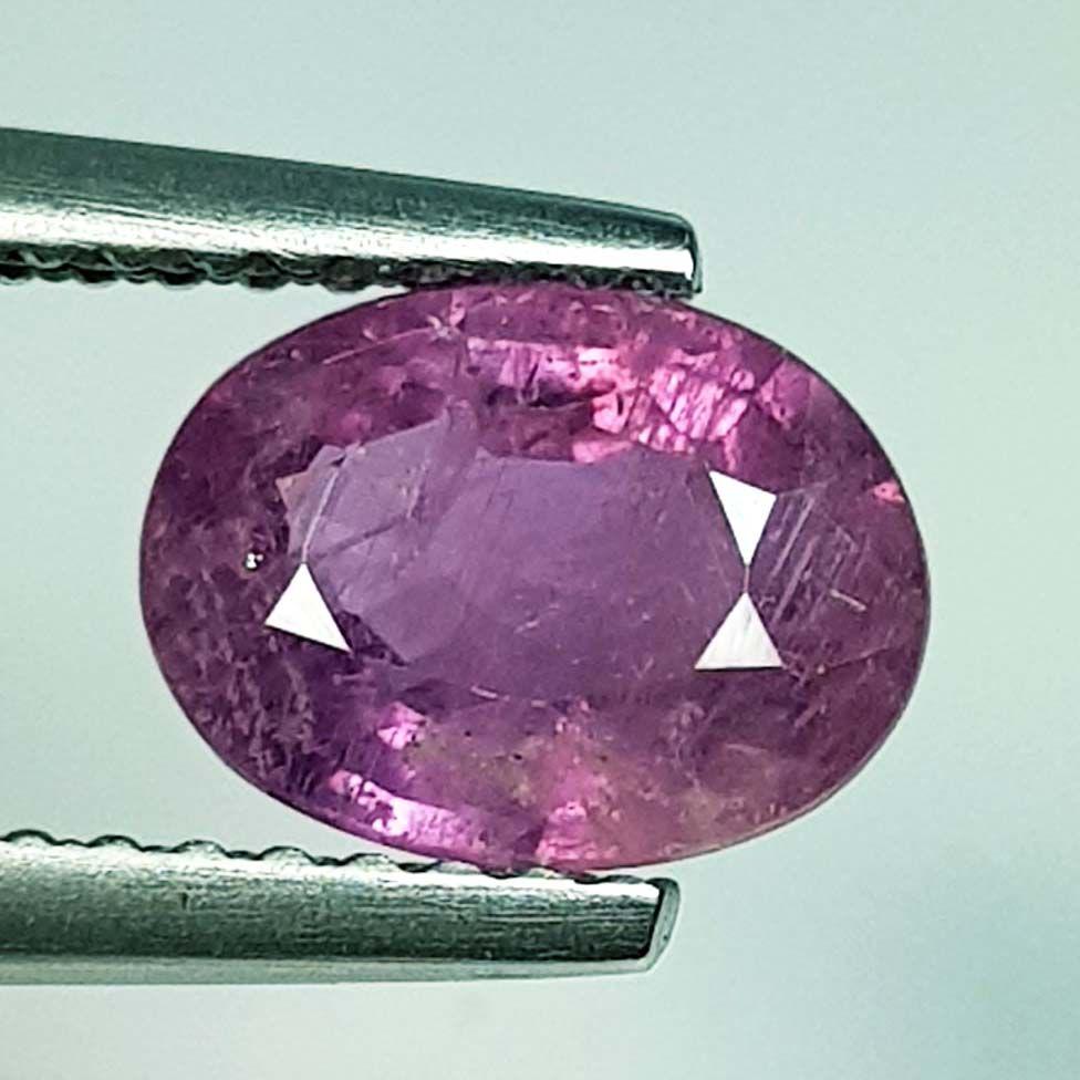 1.60 ct Natural Pink Sapphire: No Reserve! Title: 1.60 ct Natural Pink Sapphire Color/Clarity: Loosegemstone Gemstones: VS Carat Weights: 1.6 Size/Dimensions: 8.00 x 6.00 x 3.50 Additional Information: Oval - Burma Shipping: Dome