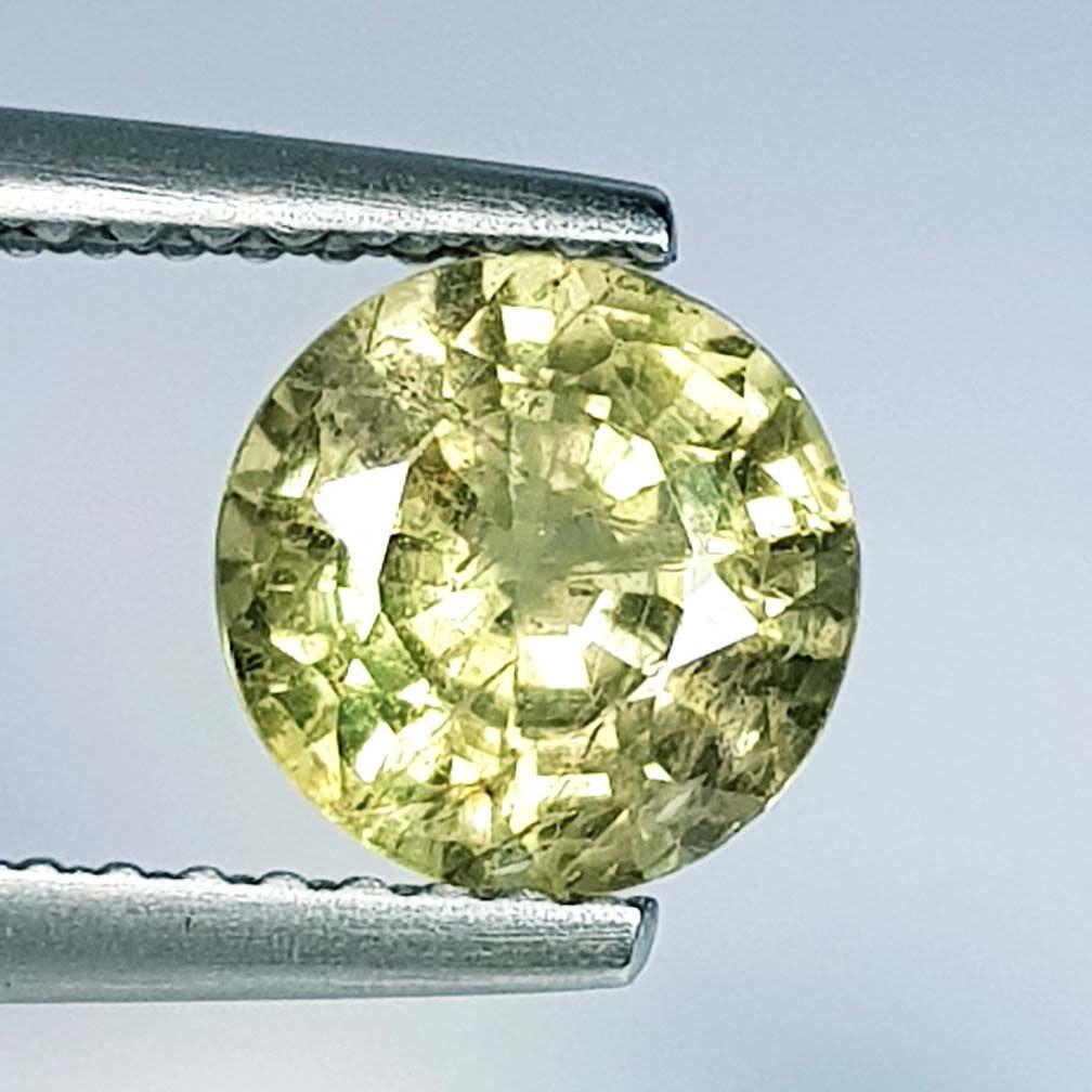 1.71 ct Natural Green Sapphire: No Reserve! Title: 1.71 ct Natural Green Sapphire Color/Clarity: Loosegemstone Gemstones: VS Carat Weights: 1.71 Size/Dimensions: 7.00 x 7.00 x 4.30 Additional Information: Round - Burma Shipping: D