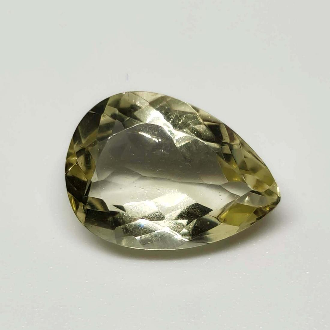4.50 ct Natural Green Lemon Quartz: No Reserve! Title: 4.50 ct Natural Green Lemon Quartz Additional Information: Gemstones: Natural Lemon Quartz Carat Weights: 4.50 ct Size/Dimensions: 14 x 10 x 5.6 mm Materials Techniques: Quartz Weig