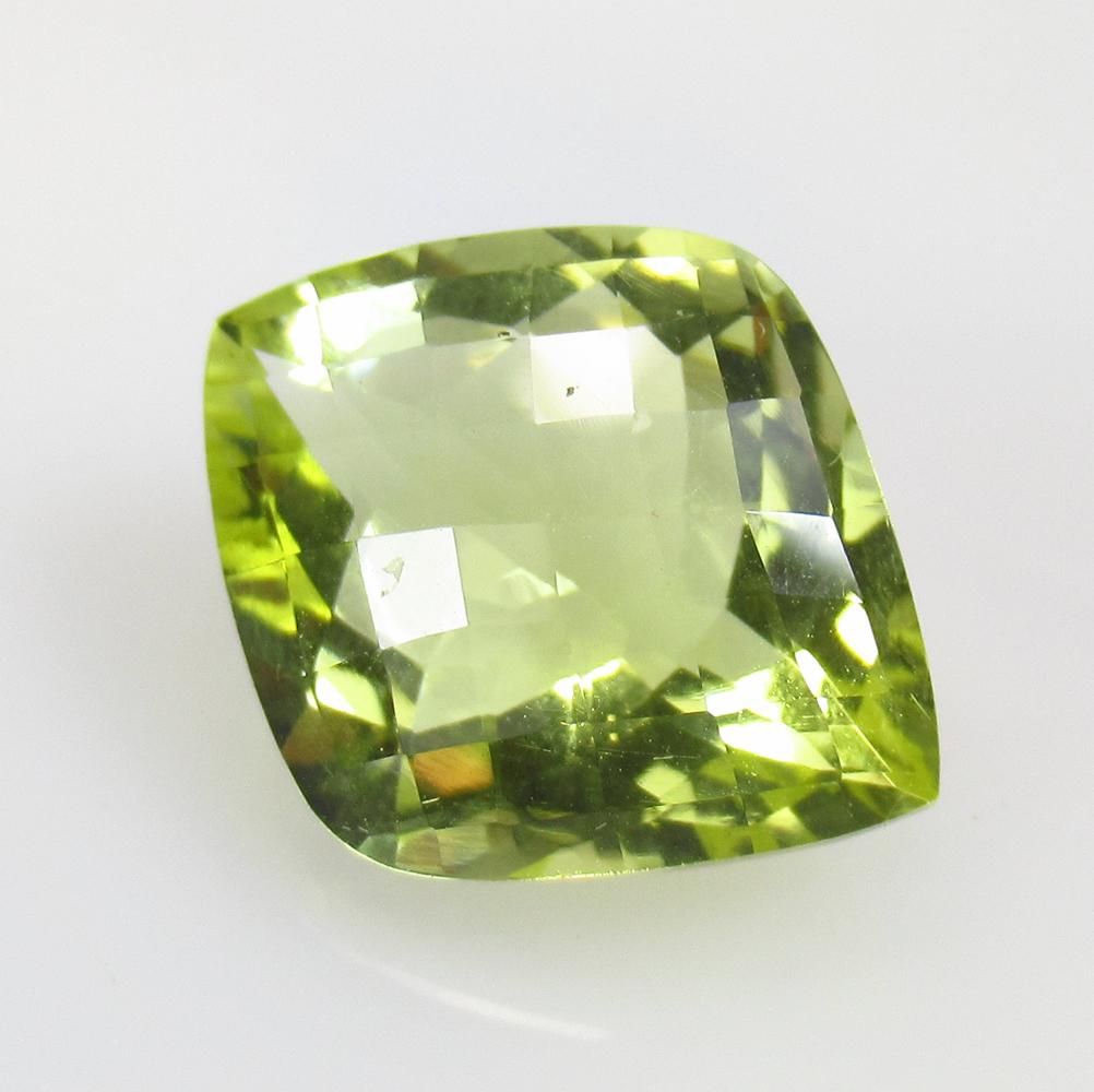 13.33 Ctw Natural Lemon Quartz Fancy Checkerboard Cut: No Reserve! Title: 13.33 Ctw Natural Lemon Quartz Fancy Checkerboard Cut Stone Clarity: VVS Gemstones: Natural Lemon Quartz Carat Weights: 13.33 Size/Dimensions: 19.90 x 15.90 x 9.50 mm Additional Inf
