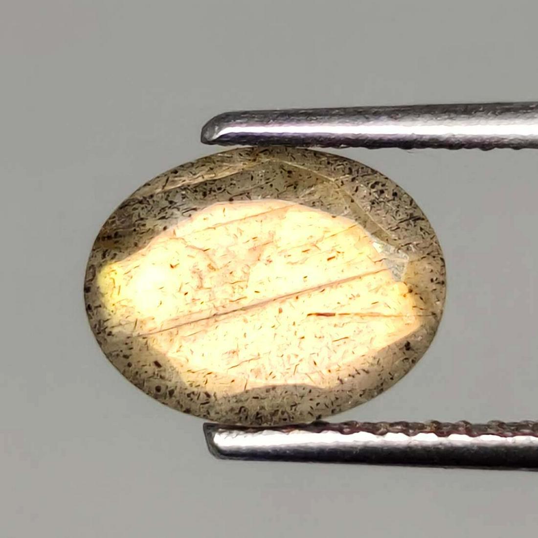 1.60 ct Natural Faceted Labradorite: No Reserve! Title: 1.60 ct Natural Faceted Labradorite Additional Information: Gemstones: Labradorite Carat Weights: 1.60 ct Size/Dimensions: 7 X 9 mm Origin : Labrador Materials Techniques: Labradori