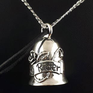 925 Sterling Silver - Necklace & Pendant Set: Necklace & Pendant Set Gender : Men/Women Material : 925 Sterling Silver Total Weight : 34 gr Necklace Lenght :65 cm Width :3,85 mm Pendant Lenght :3,5 cm Width:2 cm Condition : NEW / Unused 