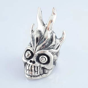 925 Sterling Silver - Ring: Ring Gender : Men Material : 925 Sterling Silver This hand made item is painted with enamel Ring is flexible size Weight : 14,8 gr Condition : New / Unused Size : US:8 , EU:57 , UK:P , D:18