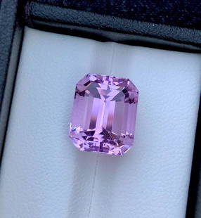 Emerald Cut Pink Kunzite - 13.30 Carats - 15X11X10 mm: Title: Emerald Cut Pink Kunzite - 13.30 Carats - 15X11X10 mmOrigin: AfghanistanDescription: Emerald Cut Pink Kunzite - 13.30 Carats - 15X11X10 mm Reserve: $200.00 Shipping:Domestic: Flat-rate of