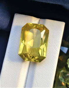 Citrine Quartz Flawless - 38.45 Carats