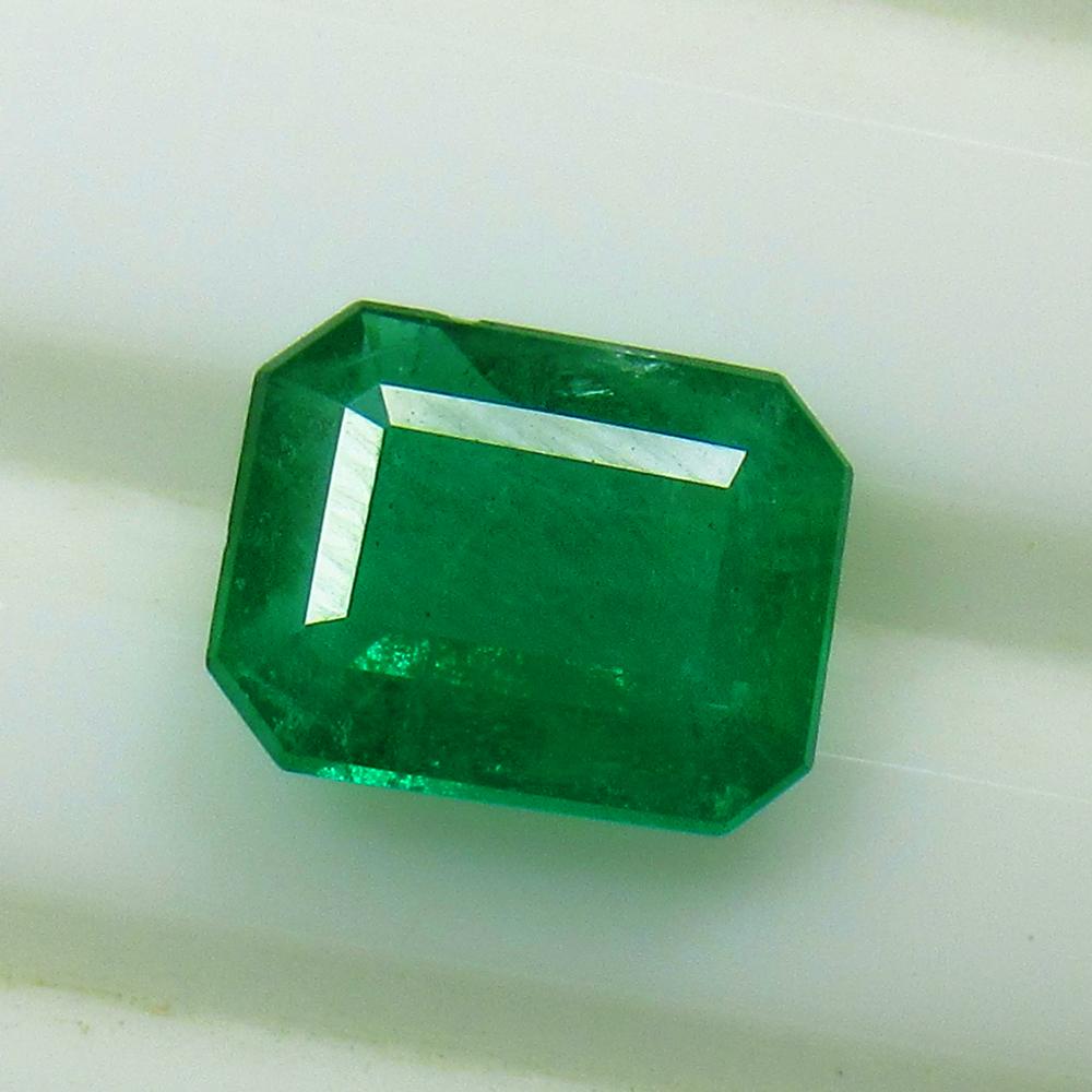 2.77 Ct Natural Zambian Emerald Octagon Cut (1 of 6)